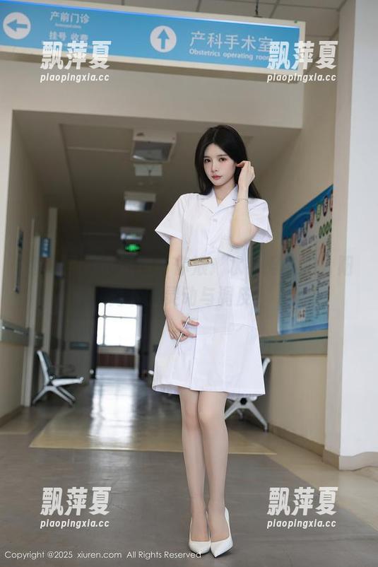 秀人网-小逗逗 秀人网 - 小逗逗带你浪:水手服私拍,阳光下的灵动与调皮!