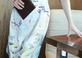 秀人网 – 是小逗逗白丝写真：下载一键释放你的想象力！