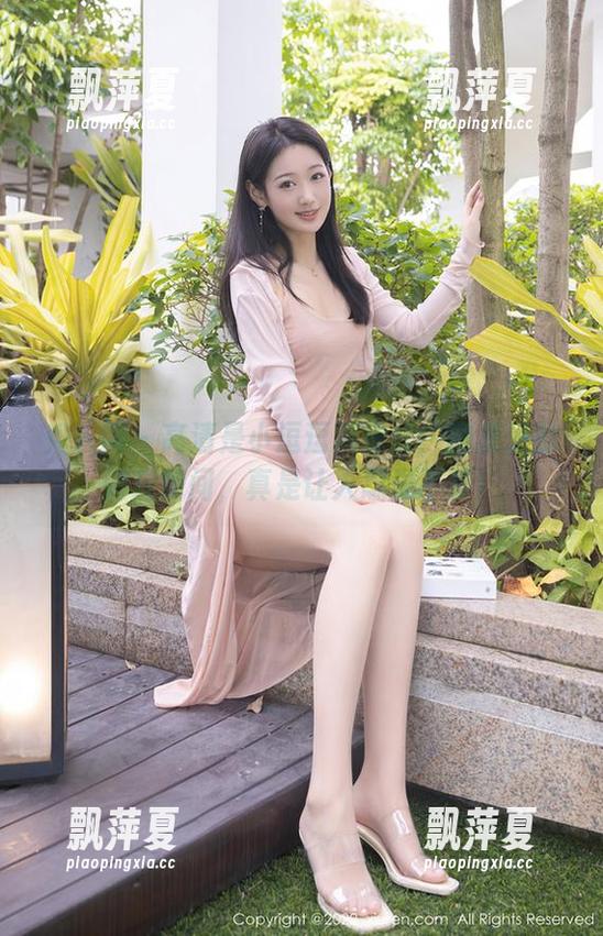 秀人网-是小逗逗 秀人网 - 高清是小逗逗裤里丝:图集里的调皮瞬间,真是让人忍俊不禁!