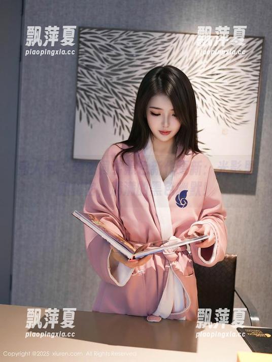 秀人网-梦然同学 秀人网 - 梦然同学黑色新作更新:光影里的秘密,满满的黑色幽默!