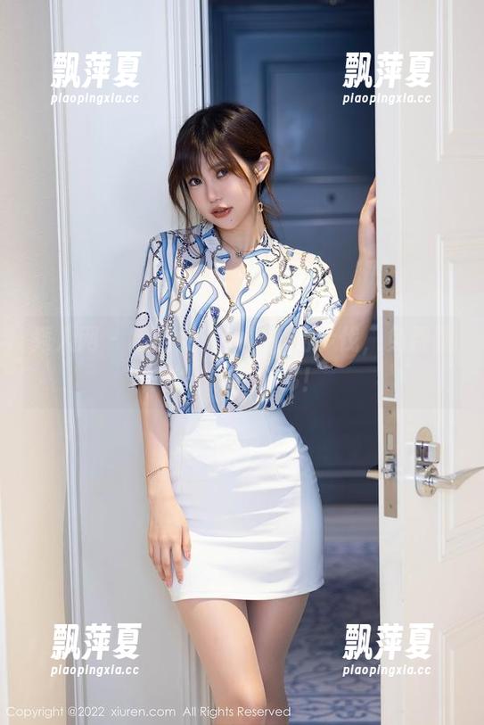 秀人网 - 跟随女王沐娜娜的步伐，免费照片一次看个够！