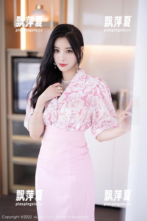 秀人网 - 纳尼，最新糯美子MINIbabe裸足原图竟是…你敢相信吗？