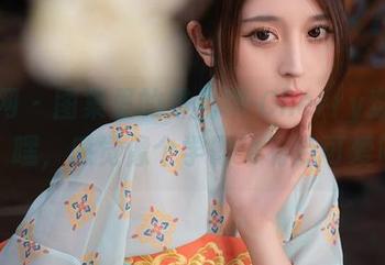 秀人网 – 图集里的绯月樱-Cherry穿眼镜，嘿，感觉像个学霸也有点可爱呢