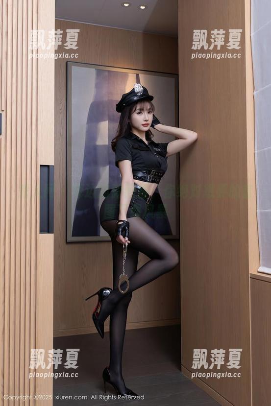 秀人网 - 海边的薇薇酱：你绝对想要的套图下载风暴