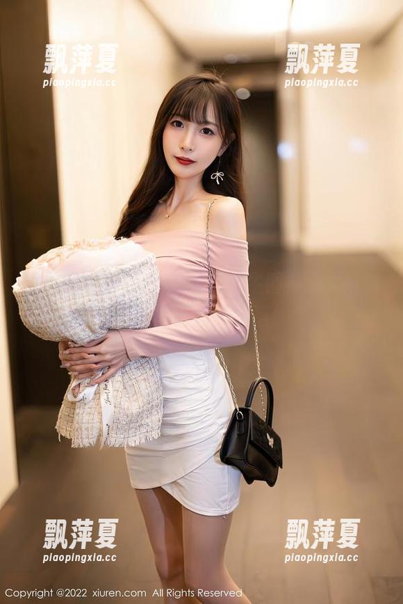 秀人网 - 精选雨夕cy的奶牛图集：大雨过后的牛头真是牛逼！