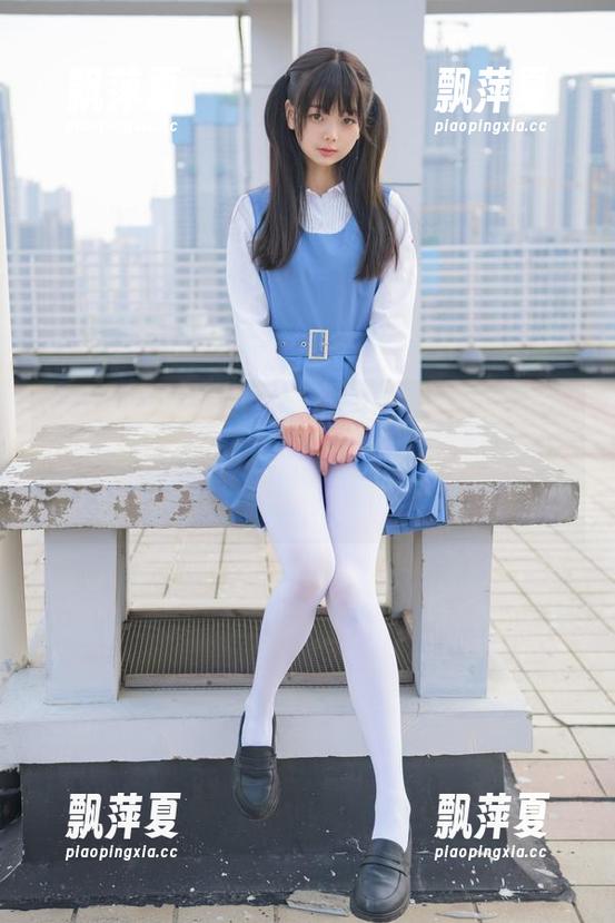 稚乖画册-赤西夜夜 稚乖画册 - 写真集分享时间!赤西夜夜的晴空-0380D白丝,看了都想在白袜子里跑圈!
