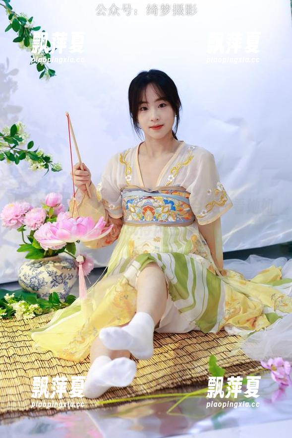 绮梦摄影 - 露露的皮衣曝光合集：看她如何把皮革玩得风生水起！