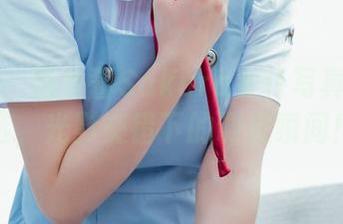 菠萝社 – 猫九酱Sakura女仆写真美图精选，光影交错下的调皮瞬间！