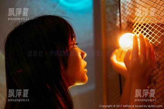 蜜桃社-伊琳 蜜桃社 - 伊琳的高跟鞋写真合集:她的秘密步伐