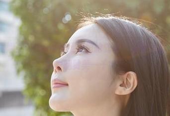 蜜桃社 – 缇娜美Tinami美腿原图抢先看！最新一发，让我们一起为腿赞美一千字！