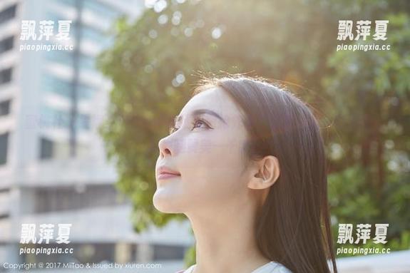 蜜桃社 - 缇娜美Tinami美腿原图抢先看！最新一发，让我们一起为腿赞美一千字！
