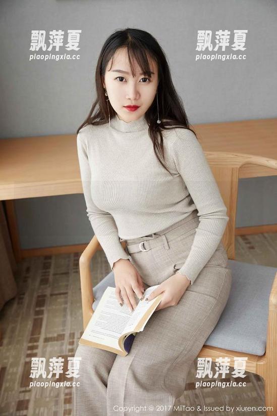 蜜桃社 - 她是静香Mandy，女王气质满分的作品集原图，冲鸭！