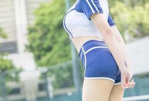 独特的蜜汁猫裘，揭晓逆兔写真集更新背后的秘密，别眨眼哦！