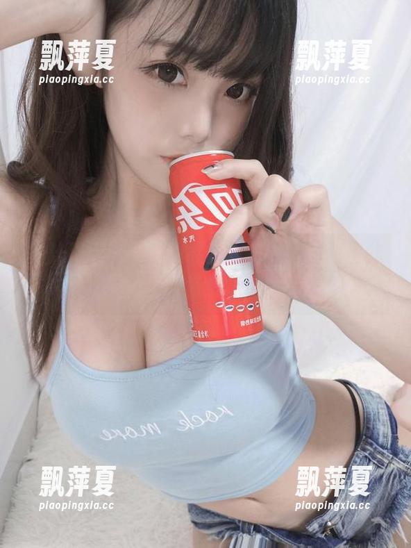 蜜汁猫裘的定制清纯图集，妥妥的甜蜜炸弹，准备好了吗？