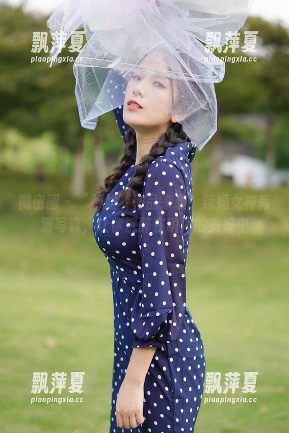 辣妈女神 微密圈 - “御姐”作品来袭!辣妈女神高清写真,让你沉醉在瞬间的美好中