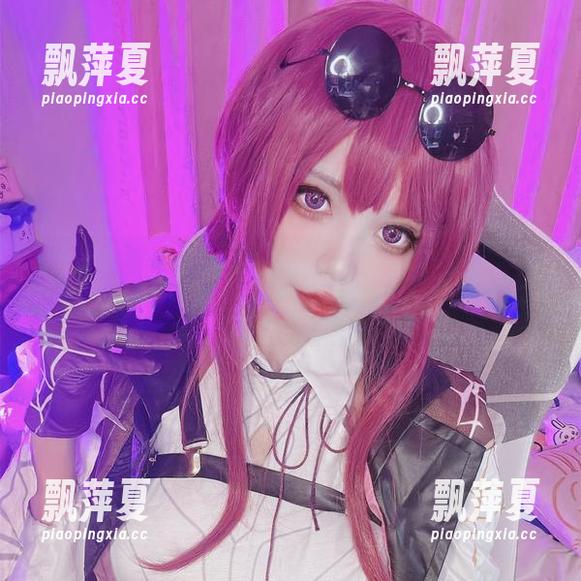 雪猫 雪猫与她的秘密武器:秘书写真合集,来一起探险吧!