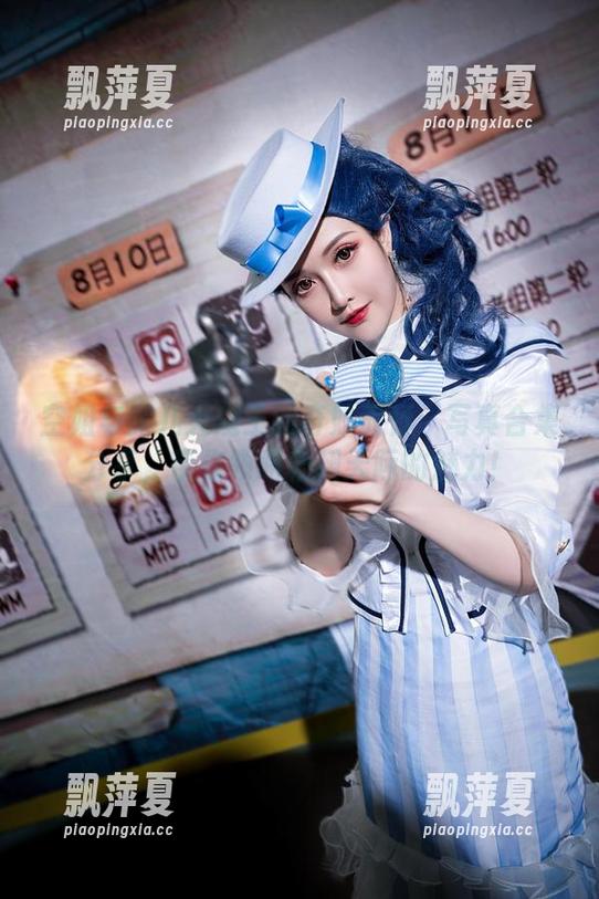 露儿大魔王 空姐与露儿大魔王的奇妙旅行:写真合集分享,带你领略翱翔天际的魅力!
