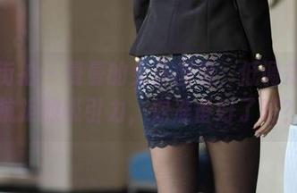 魔镜街拍 – 曼曼的女仆图包，低调却无法抗拒的吸引力，你准备好了吗？